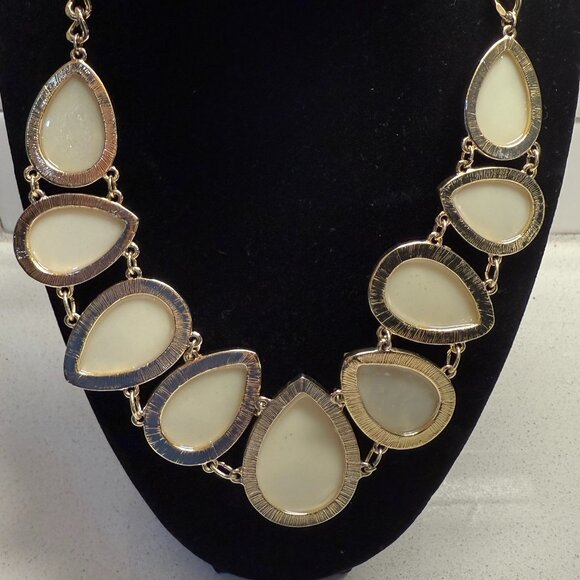 Egg Yolk Yellow Acrylic Statement Necklace - Picture 5 of 6